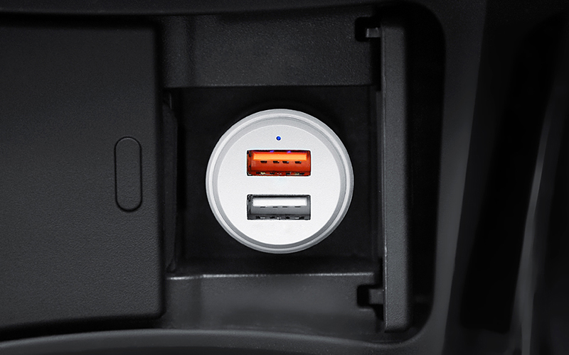 usb車(chē)載充電器